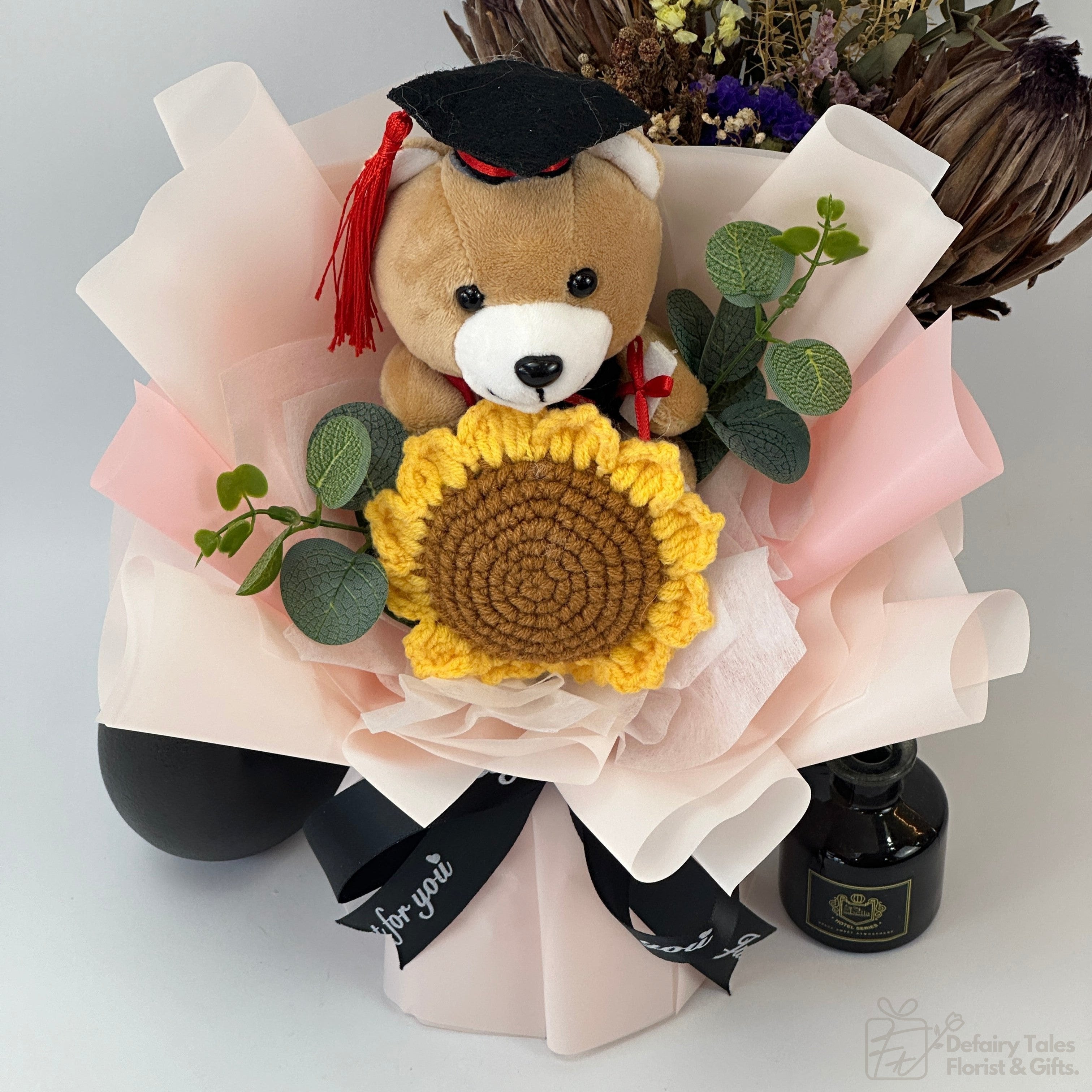 Golden Threads - Crochet Flower Fusion Bouquet