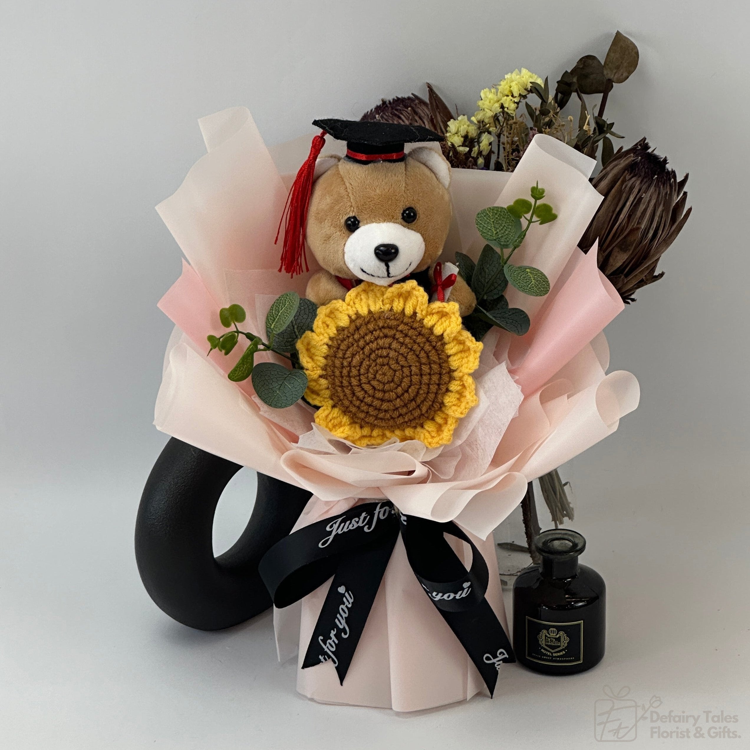 Golden Threads - Crochet Flower Fusion Bouquet